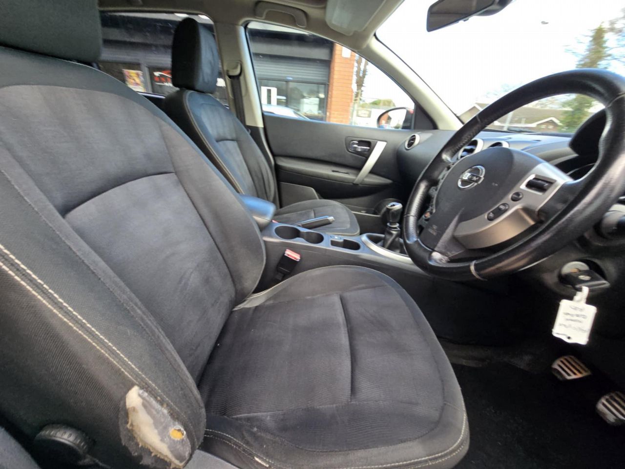 Nissan Qashqai 1.5 dCi n-tec 2WD Euro 4 5dr - Picture 13 of 18