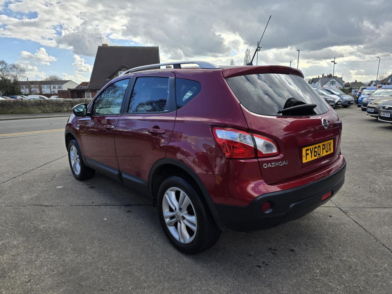 Nissan Qashqai 1.5 dCi n-tec 2WD Euro 4 5dr - Picture 15 of 18
