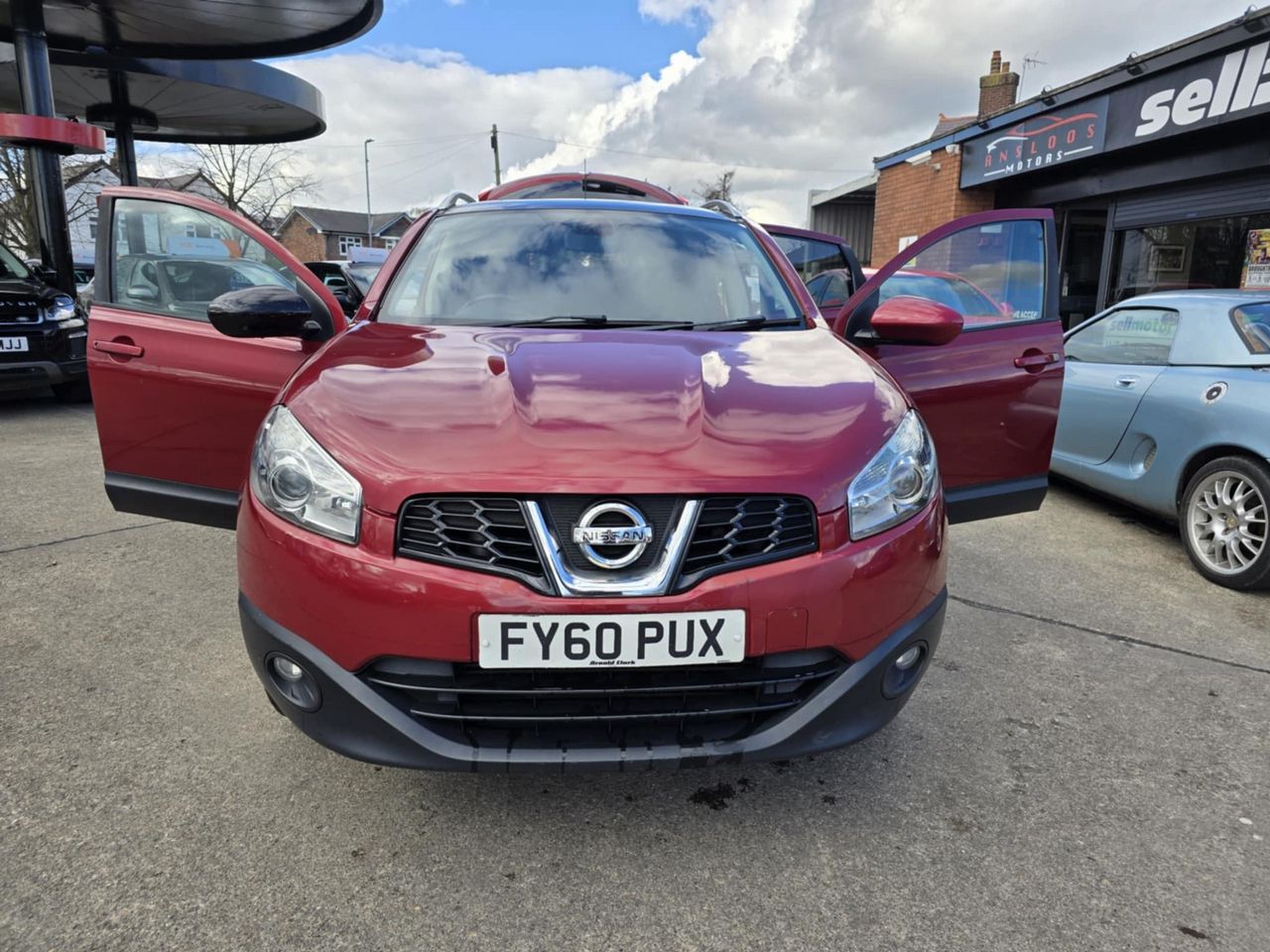 Nissan Qashqai 1.5 dCi n-tec 2WD Euro 4 5dr - Picture 17 of 18