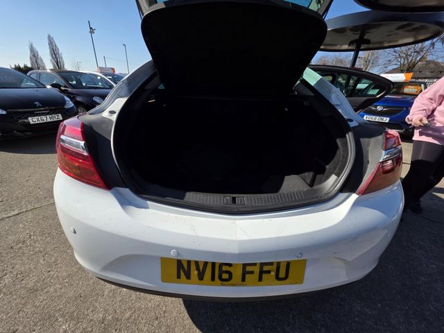 Vauxhall Insignia 1.8i SRi Nav Euro 6 5dr (2016) - Picture 10