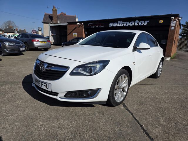 Vauxhall Insignia 1.8i SRi Nav Euro 6 5dr (2016) - Picture 3