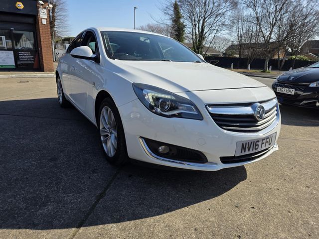 Vauxhall Insignia 1.8i SRi Nav Euro 6 5dr (2016) - Picture 4