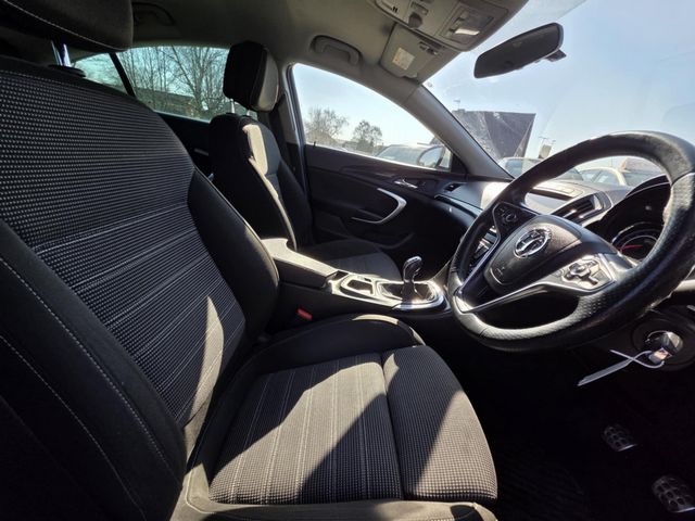Vauxhall Insignia 1.8i SRi Nav Euro 6 5dr (2016) - Picture 5