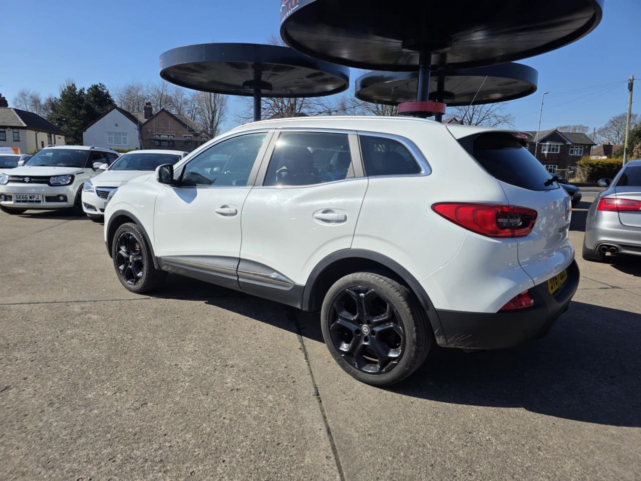 Renault Kadjar 1.2 TCe Dynamique S Nav Euro 6 (s/s) 5dr - Picture 11 of 17