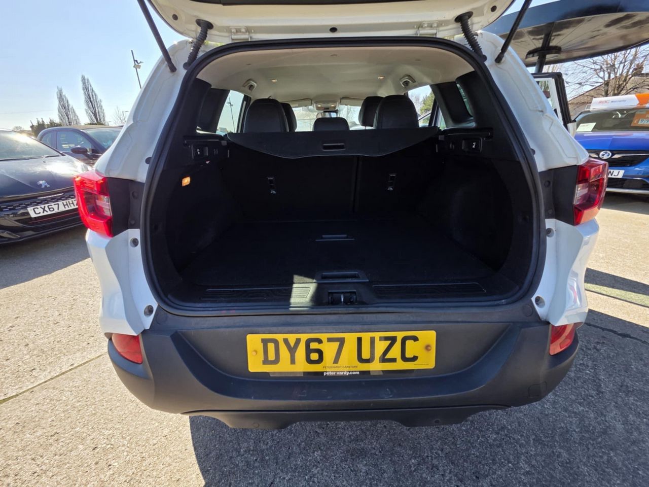 Renault Kadjar 1.2 TCe Dynamique S Nav Euro 6 (s/s) 5dr - Picture 16 of 17
