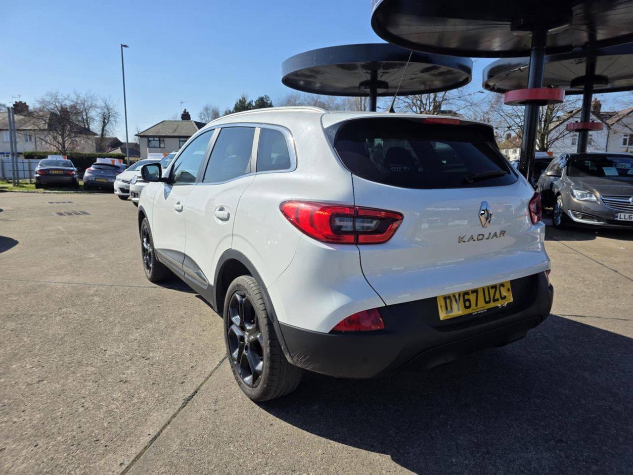 Renault Kadjar 1.2 TCe Dynamique S Nav Euro 6 (s/s) 5dr - Picture 3 of 17
