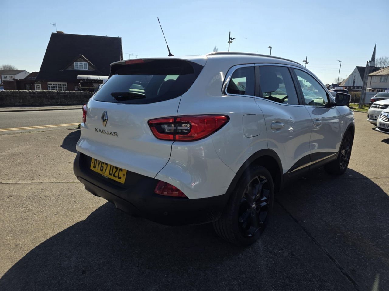 Renault Kadjar 1.2 TCe Dynamique S Nav Euro 6 (s/s) 5dr - Picture 4 of 17