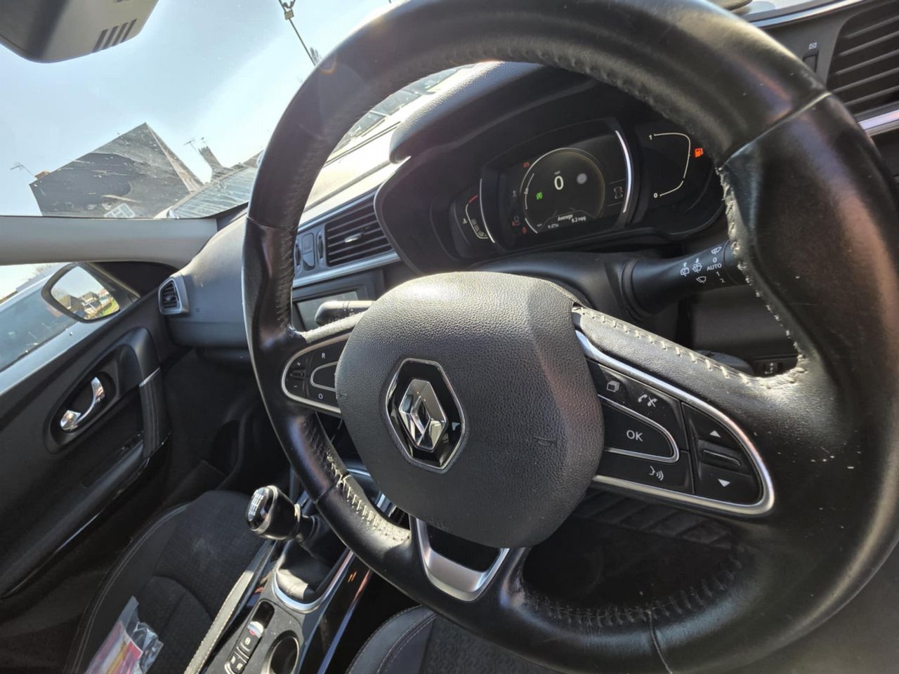 Renault Kadjar 1.2 TCe Dynamique S Nav Euro 6 (s/s) 5dr - Picture 7 of 17
