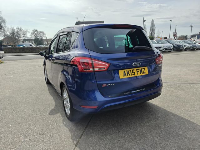 Ford B-Max 1.4 Zetec Euro 5 5dr (2015) - Picture 6