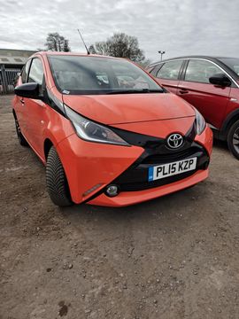Toyota AYGO 1.0 VVT-i x-cite Euro 5 5dr Euro 5 (2015) - Picture 3