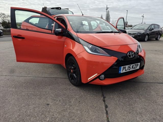 Toyota AYGO 1.0 VVT-i x-cite Euro 5 5dr Euro 5 (2015) - Picture 4