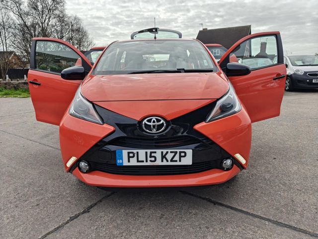 Toyota AYGO 1.0 VVT-i x-cite Euro 5 5dr Euro 5 (2015) - Picture 9