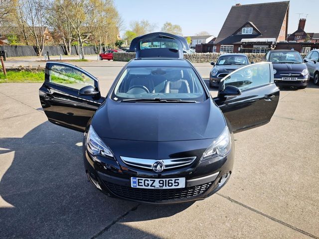 Vauxhall Astra GTC 1.4i Turbo SRi Euro 6 (s/s) 3dr (2017) - Picture 19