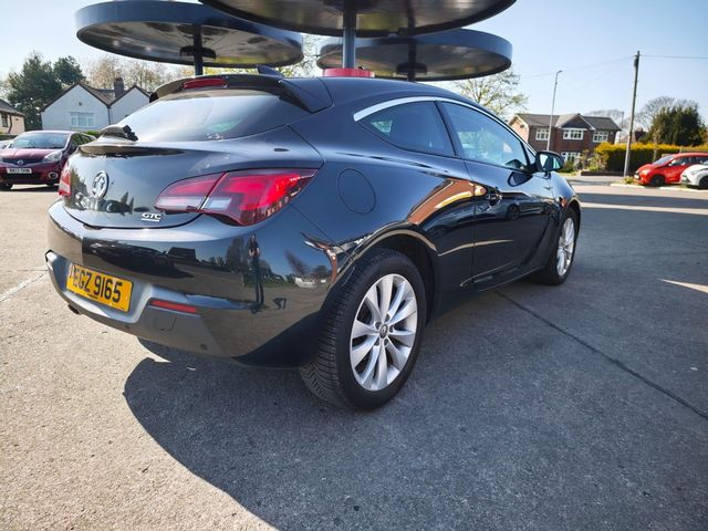 Vauxhall Astra GTC 1.4i Turbo SRi Euro 6 (s/s) 3dr (2017) - Picture 9