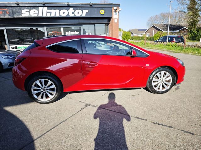Vauxhall Astra GTC 2.0 CDTi SRi Euro 5 (s/s) 3dr (2013) - Picture 13