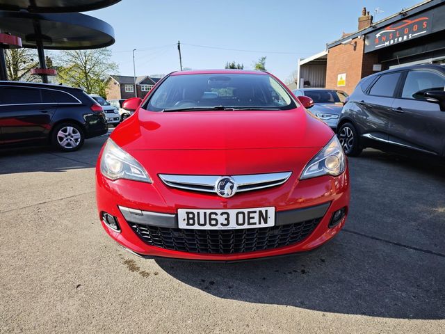 Vauxhall Astra GTC 2.0 CDTi SRi Euro 5 (s/s) 3dr (2013) - Picture 2