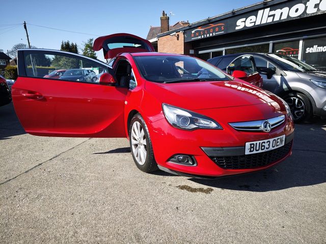 Vauxhall Astra GTC 2.0 CDTi SRi Euro 5 (s/s) 3dr (2013) - Picture 7