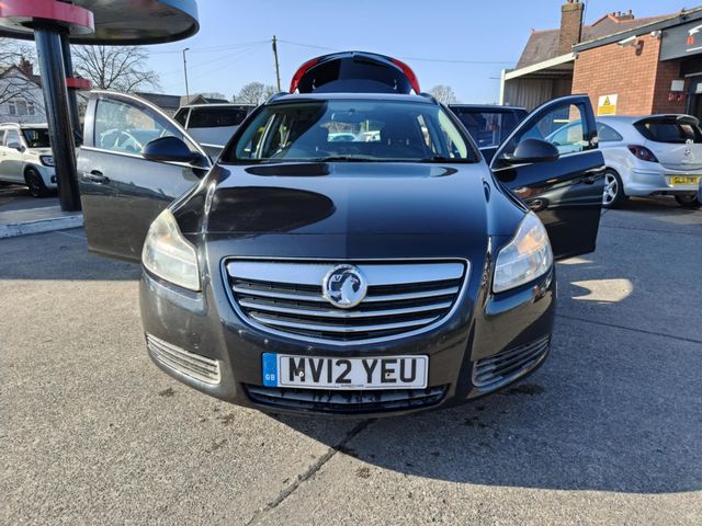 Vauxhall Insignia 2.0 CDTi ecoFLEX Exclusiv Nav Sports Tourer Euro 5 (s/s) 5dr (2012) - Picture 6