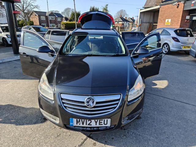 Vauxhall Insignia 2.0 CDTi ecoFLEX Exclusiv Nav Sports Tourer Euro 5 (s/s) 5dr (2012) - Picture 9