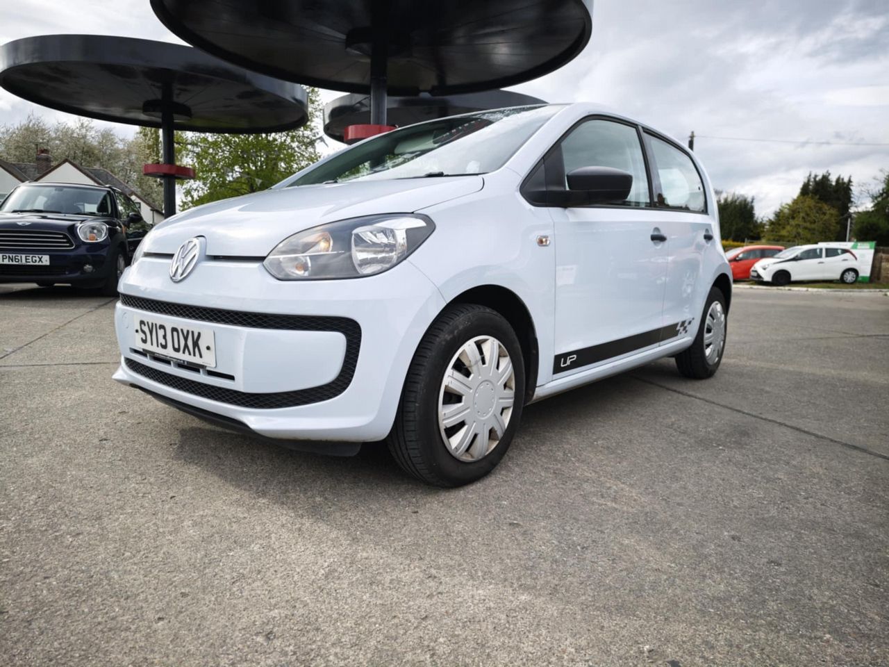 Volkswagen up! 1.0 Take up! Euro 5 5dr - Picture 5 of 27