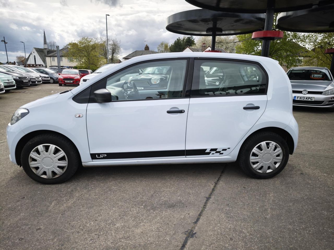 Volkswagen up! 1.0 Take up! Euro 5 5dr - Picture 6 of 27