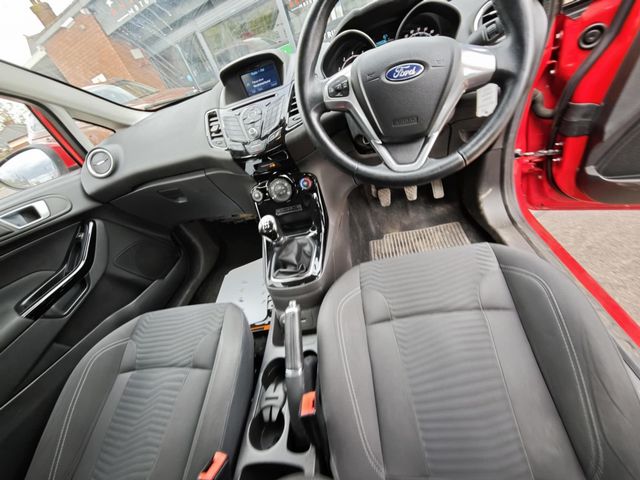 Ford Fiesta 1.25 Zetec Euro 6 3dr (2017) - Picture 18