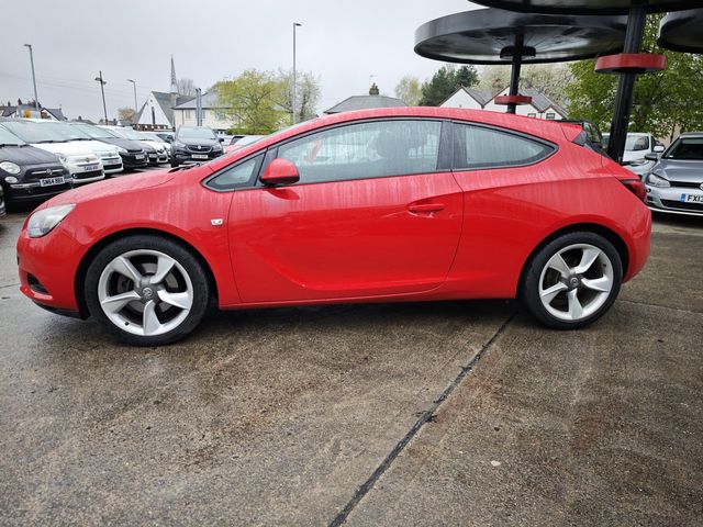 Vauxhall Astra GTC 1.4T 16V Sport Euro 5 (s/s) 3dr (2015) - Picture 4