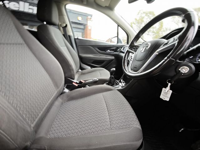 Vauxhall Mokka X 1.6i Design Nav Euro 6 (s/s) 5dr (2018) - Picture 12