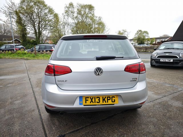 Volkswagen Golf 1.6 TDI BlueMotion Tech S Euro 5 (s/s) 5dr (2013) - Picture 19