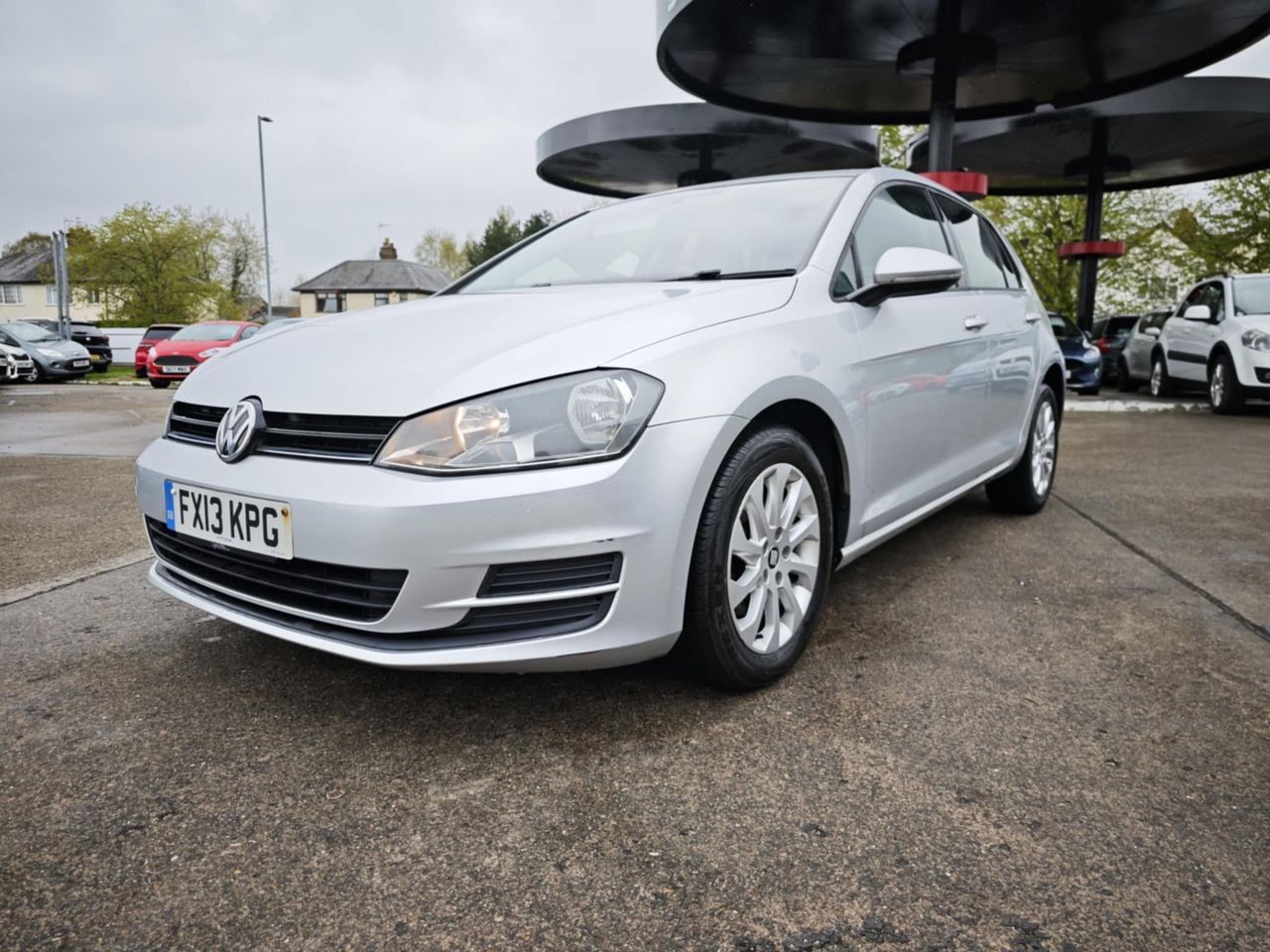 Volkswagen Golf 1.6 TDI BlueMotion Tech S Euro 5 (s/s) 5dr - Picture 2 of 19