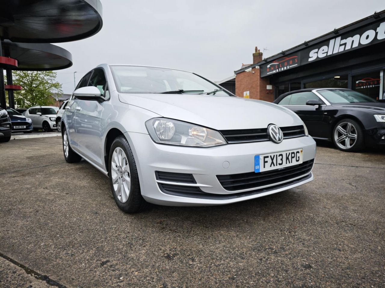 Volkswagen Golf 1.6 TDI BlueMotion Tech S Euro 5 (s/s) 5dr - Picture 3 of 19