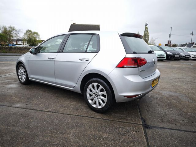 Volkswagen Golf 1.6 TDI BlueMotion Tech S Euro 5 (s/s) 5dr (2013) - Picture 5