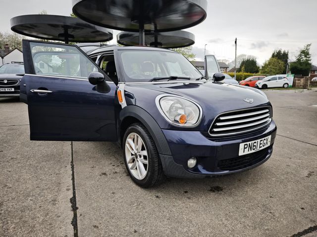 MINI Countryman 1.6 Cooper Euro 5 (s/s) 5dr (2011) - Picture 19