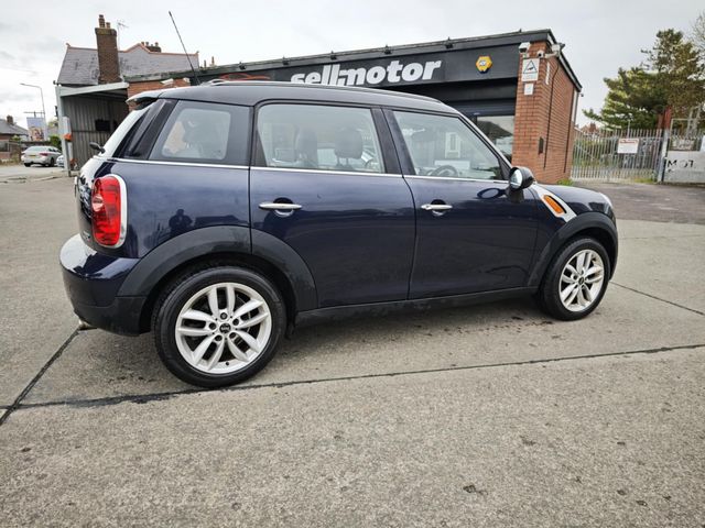 MINI Countryman 1.6 Cooper Euro 5 (s/s) 5dr (2011) - Picture 2
