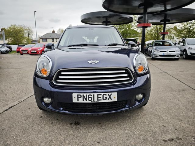 MINI Countryman 1.6 Cooper Euro 5 (s/s) 5dr (2011) - Picture 8