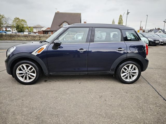 MINI Countryman 1.6 Cooper Euro 5 (s/s) 5dr (2011) - Picture 9