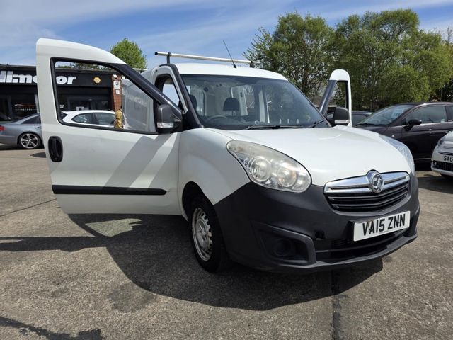 Vauxhall Combo 1.3 CDTi 2000 ecoFLEX 16v FWD L1 H1 (s/s) 3dr (2015) - Picture 20