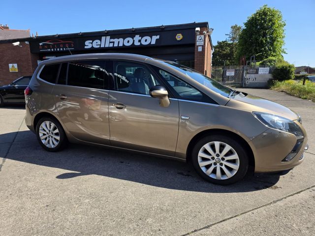Vauxhall Zafira Tourer 2.0 CDTi SE Euro 5 5dr (2014) - Picture 2