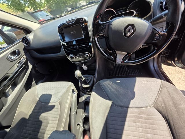 Renault Clio 1.5 dCi Dynamique S MediaNav Euro 5 (s/s) 5dr (2014) - Picture 16