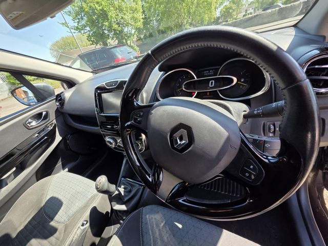 Renault Clio 1.5 dCi Dynamique S MediaNav Euro 5 (s/s) 5dr (2014) - Picture 17