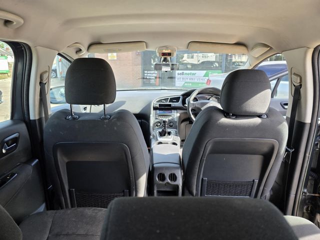 Peugeot 3008 1.6 HDi Active Euro 5 5dr (2013) - Picture 6