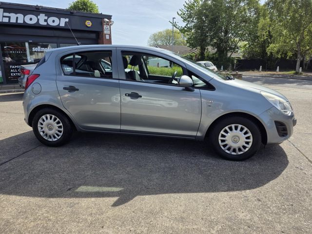 Vauxhall Corsa 1.0i ecoFLEX 12v S 5dr (2011) - Picture 16