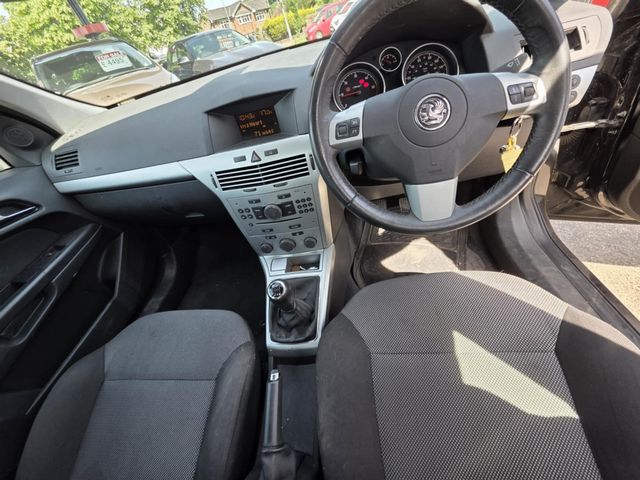 Vauxhall Astra 1.7 CDTi ecoFLEX Active 5dr (2009) - Picture 14