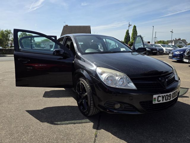 Vauxhall Astra 1.7 CDTi ecoFLEX Active 5dr (2009) - Picture 6