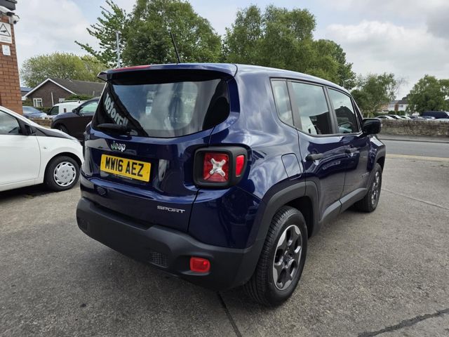 Jeep Renegade 1.6 E-TorQ Sport Euro 6 (s/s) 5dr (2016) - Picture 10