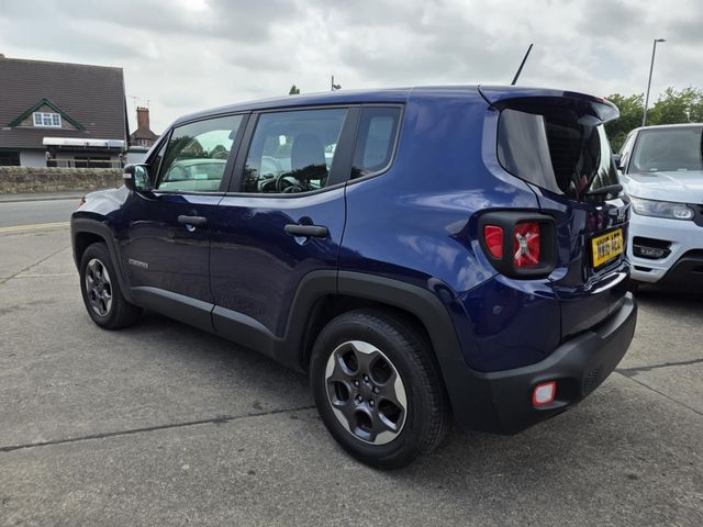 Jeep Renegade 1.6 E-TorQ Sport Euro 6 (s/s) 5dr (2016) - Picture 11