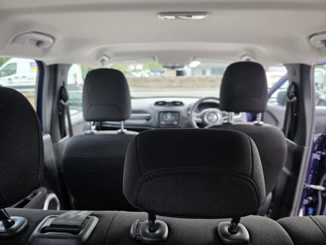 Jeep Renegade 1.6 E-TorQ Sport Euro 6 (s/s) 5dr (2016) - Picture 12