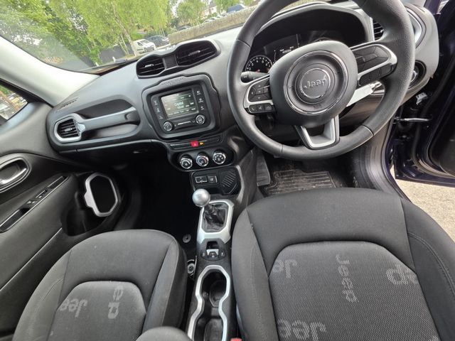 Jeep Renegade 1.6 E-TorQ Sport Euro 6 (s/s) 5dr (2016) - Picture 17