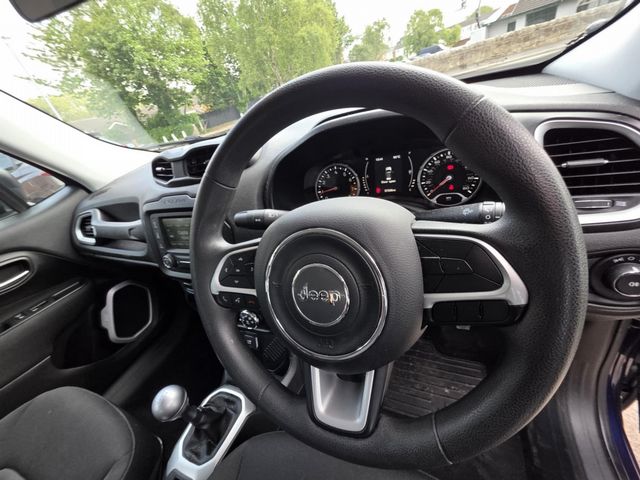 Jeep Renegade 1.6 E-TorQ Sport Euro 6 (s/s) 5dr (2016) - Picture 6