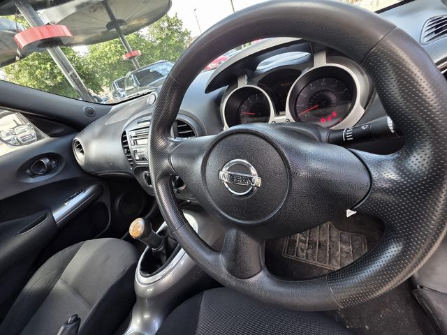 Nissan Juke 1.6 Visia Euro 5 5dr (2011) - Picture 12